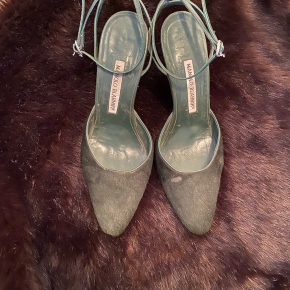 Manolo Blahnik Horse Hair Heels - Picture 3 of 6